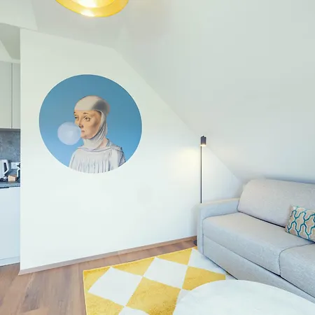 Leonart Living 62 Апартаменты *