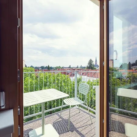 Leonart Living 62 * Грац